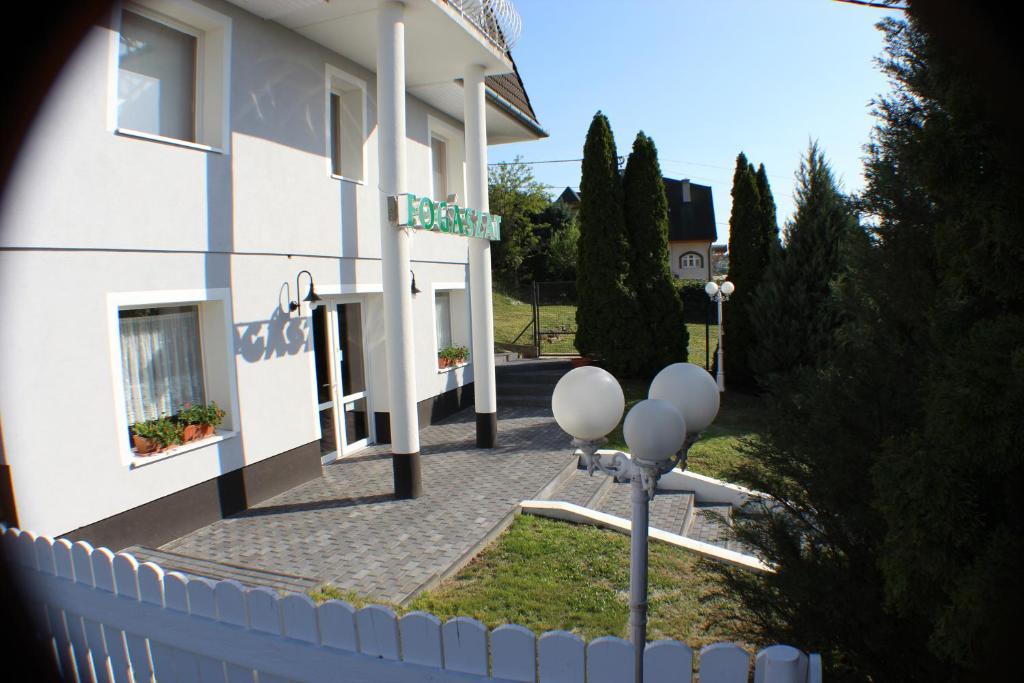 Hotel Menthol Budapest Bagian luar foto