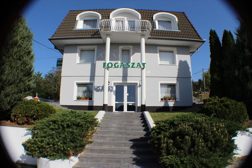 Hotel Menthol Budapest Bagian luar foto